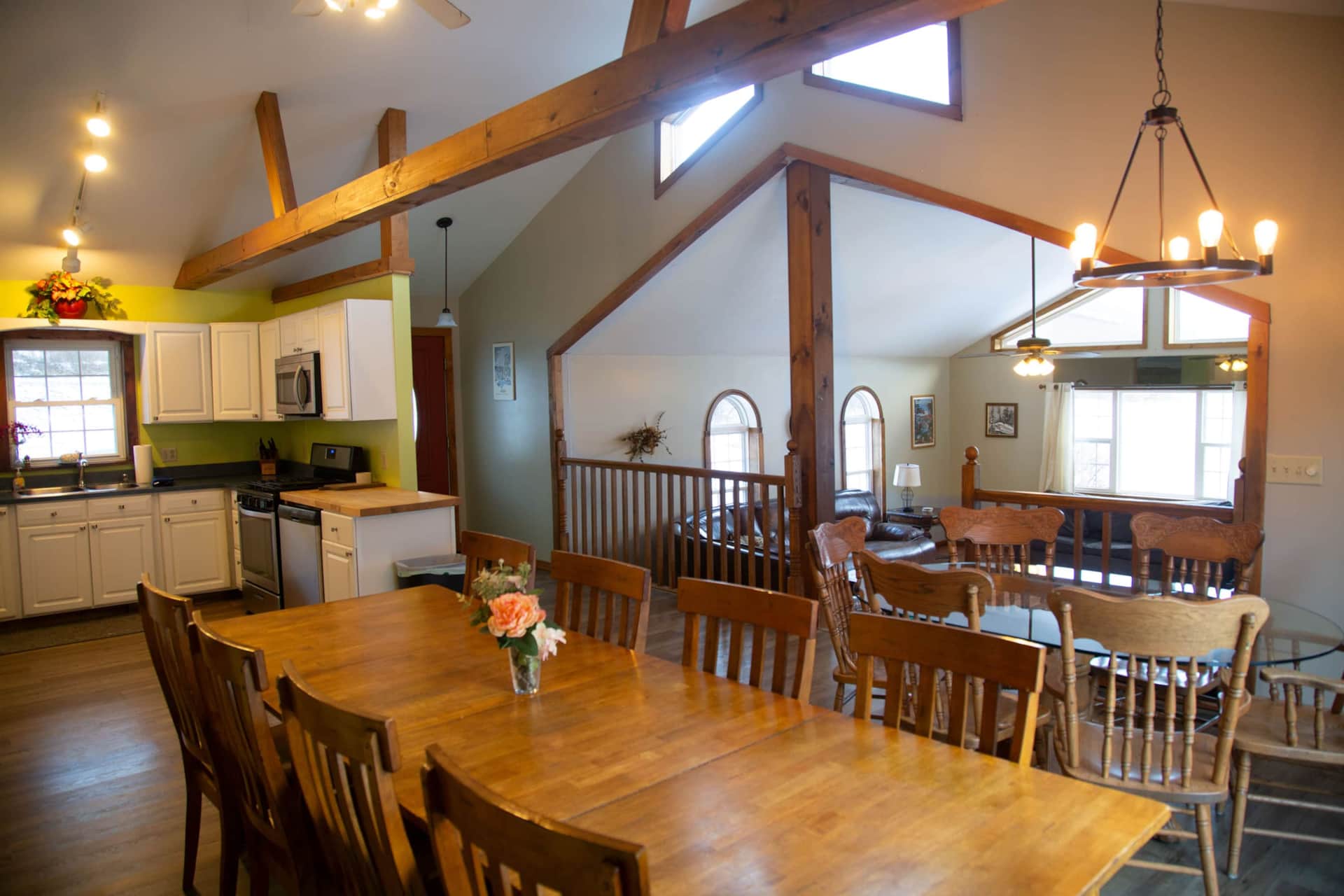 Large dining room and kitchen for group meals